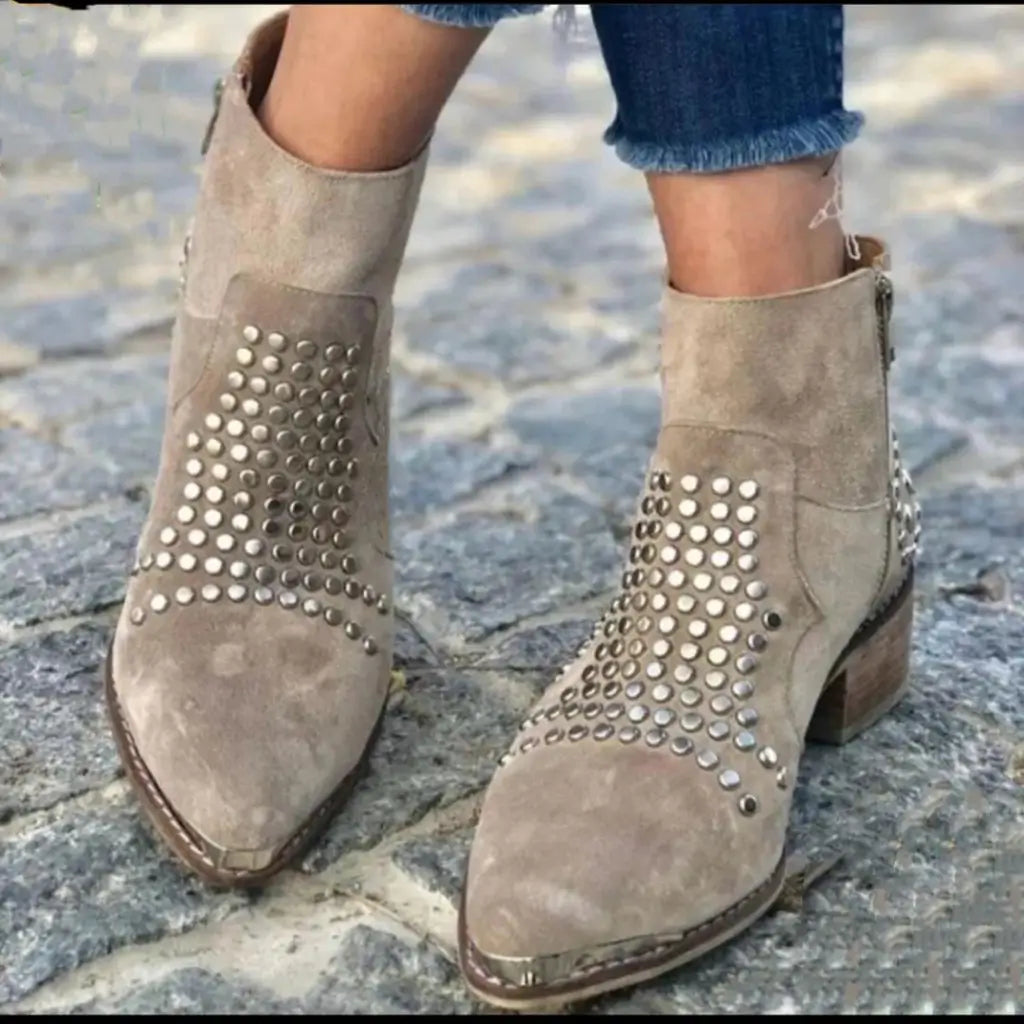 Ella | Bottines à la mode pour femmes avec clous de haute qualité