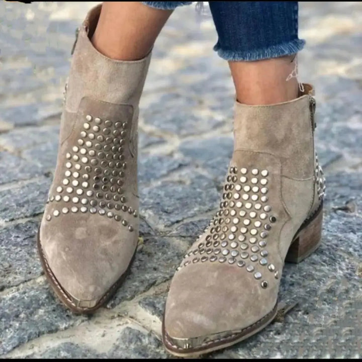 Ella | Bottines à la mode pour femmes avec clous de haute qualité