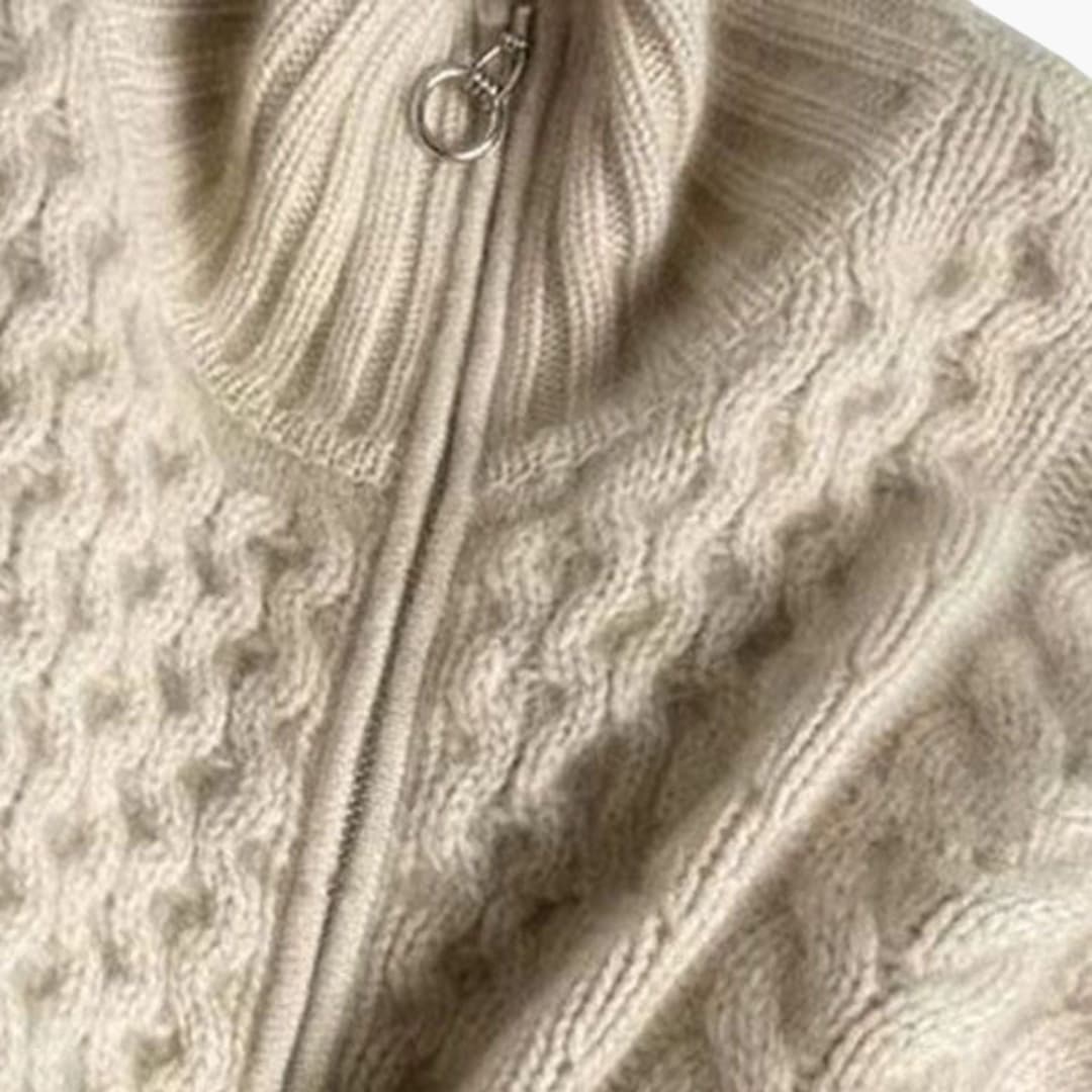 Veste en tricot pour femmes avec col haut et fermeture éclair