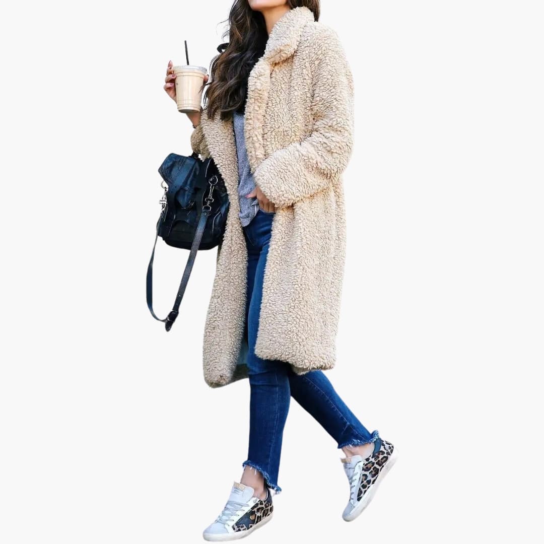 Manteau en peluche pour femmes long avec grand col et surface texturée
