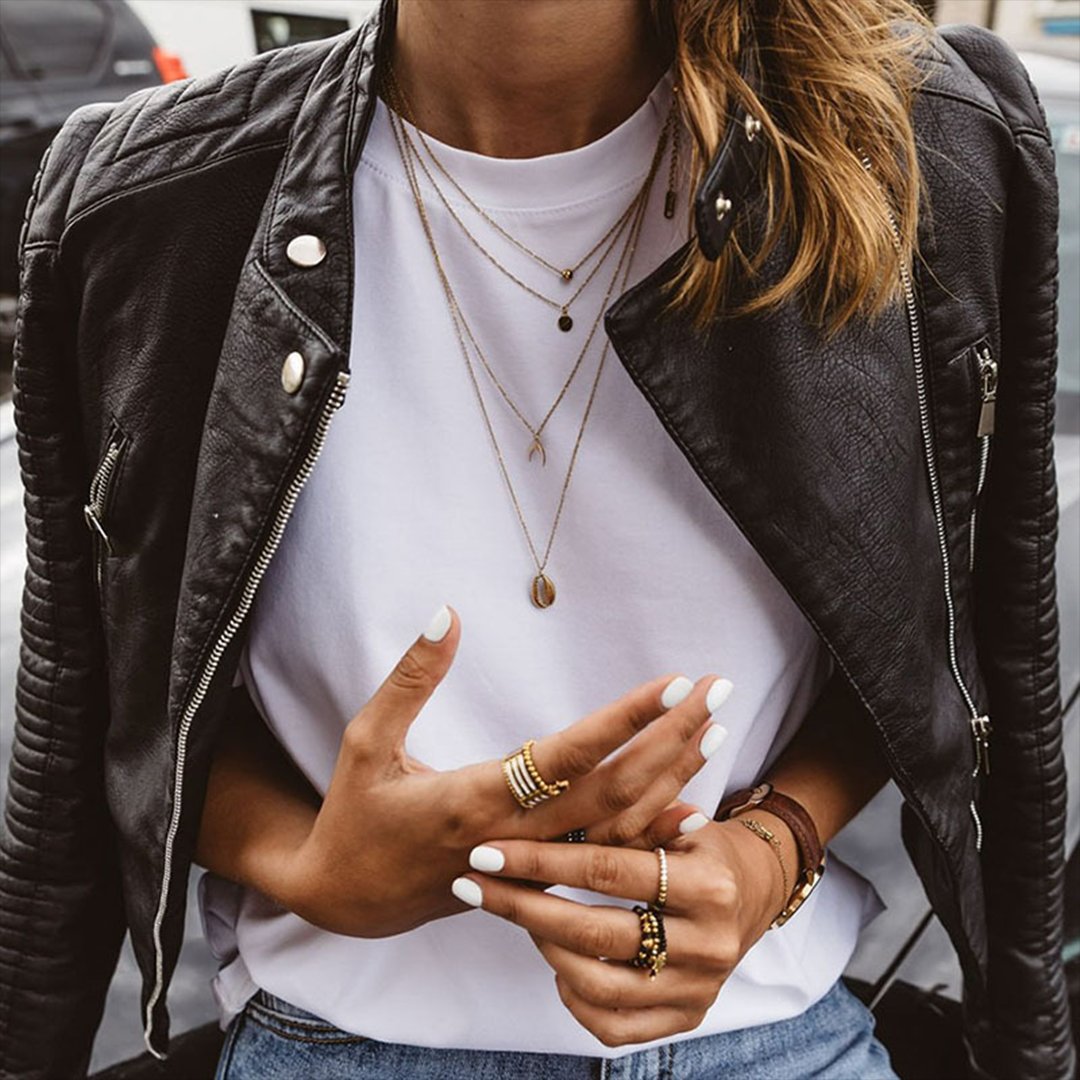 Veste de motard pour femmes cintrée avec fermeture éclair, coupe élégante, en cuir véritable
