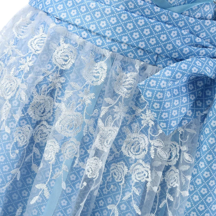 Dirndl pour femmes avec corsage à lacets, jupe plissée et tablier transparent en bleu