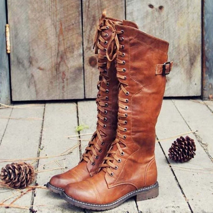 Bottes hautes à lacets pour femmes de style équestre avec semelle profilée robuste et fermeture ajustable