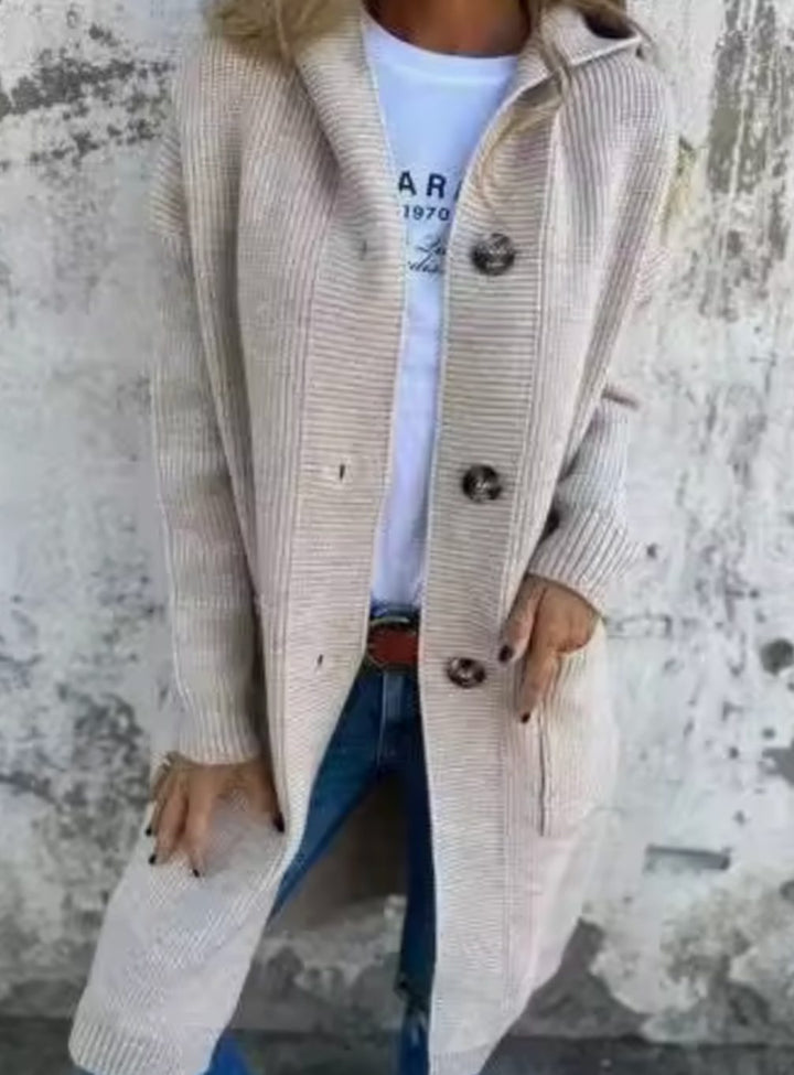Manteau long en tricot pour femmes avec capuche et patte de boutonnage Cardigan élégant pour l'automne et la mi-saison