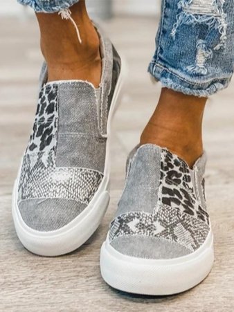 Baskets pour femmes avec tige basse et design créatif en patch pour le quotidien et les loisirs