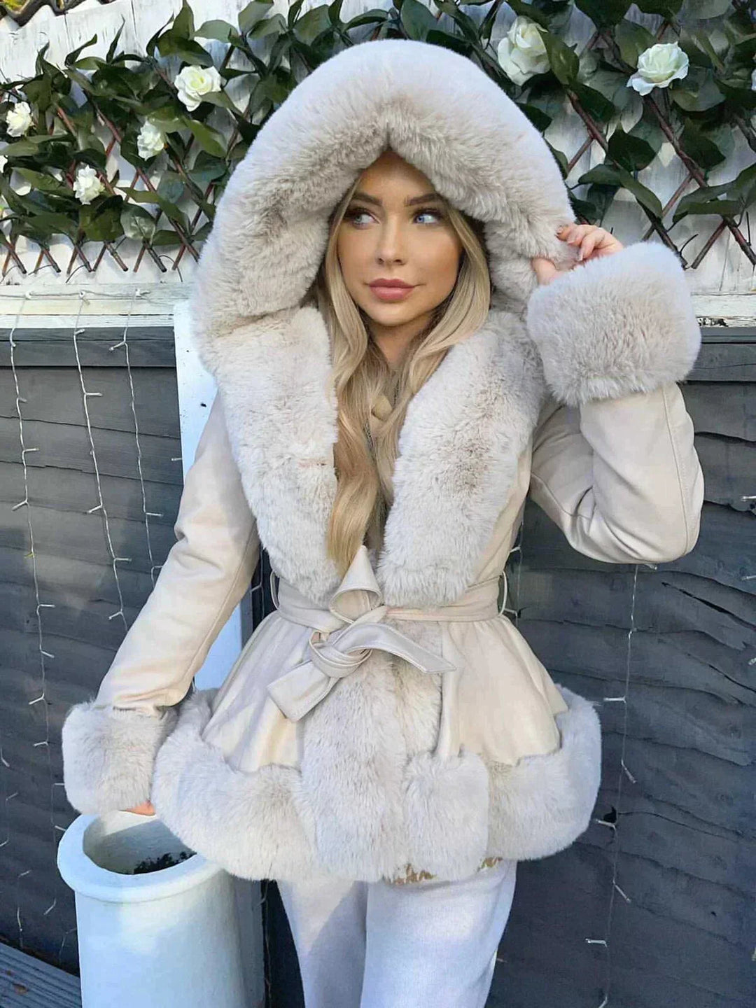 Veste d'hiver pour femmes avec capuche - Confortable et Élégante