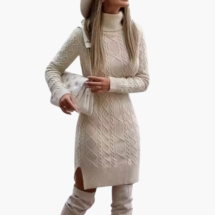 Robe pour femmes avec col roulé et motif en torsades