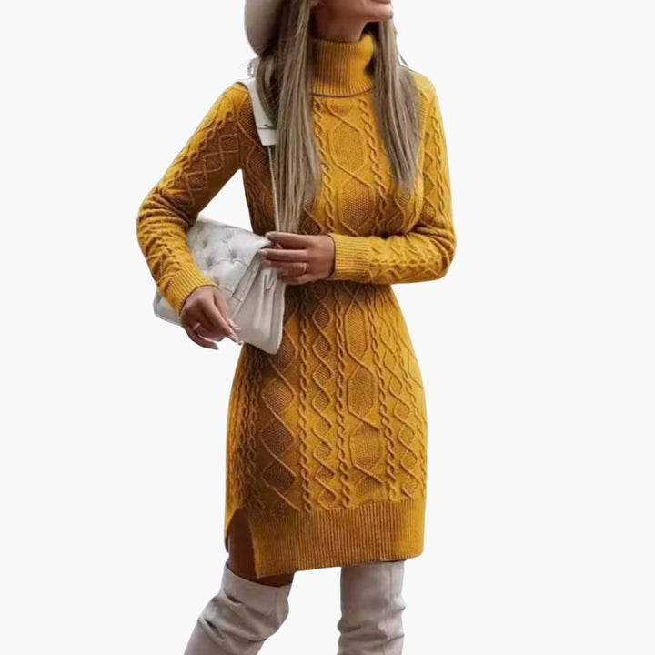 Robe pour femmes avec col roulé et motif en torsades