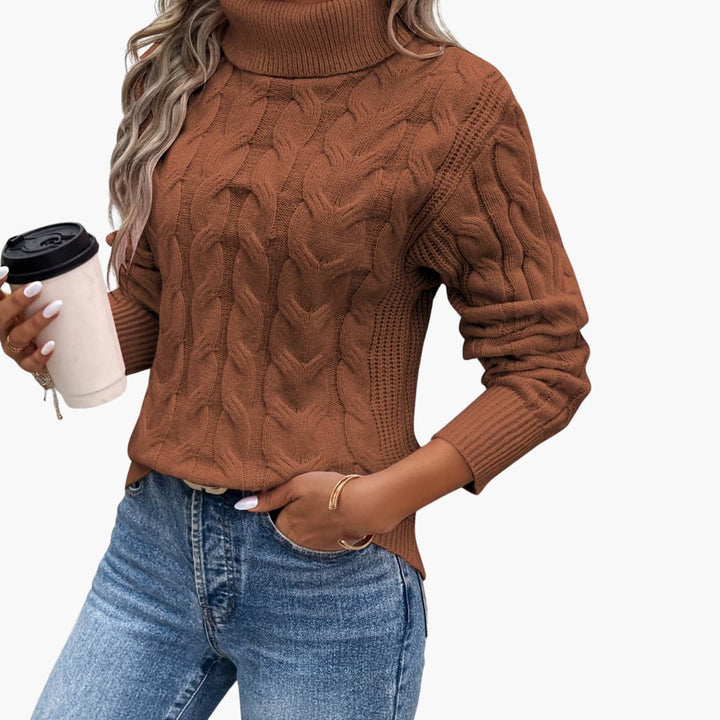 Pull pour femmes avec col roulé et motif en torsades
