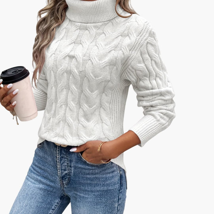 Pull pour femmes avec col roulé et motif en torsades