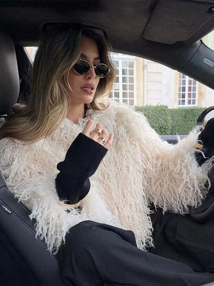 Olivia | Manteau en fausse fourrure pour femmes à manches longues avec col statement