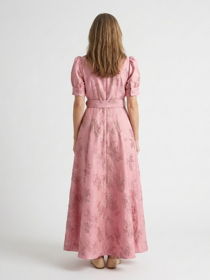 Xanthea | Robe maxi à manches courtes, cintrée, à texture florale