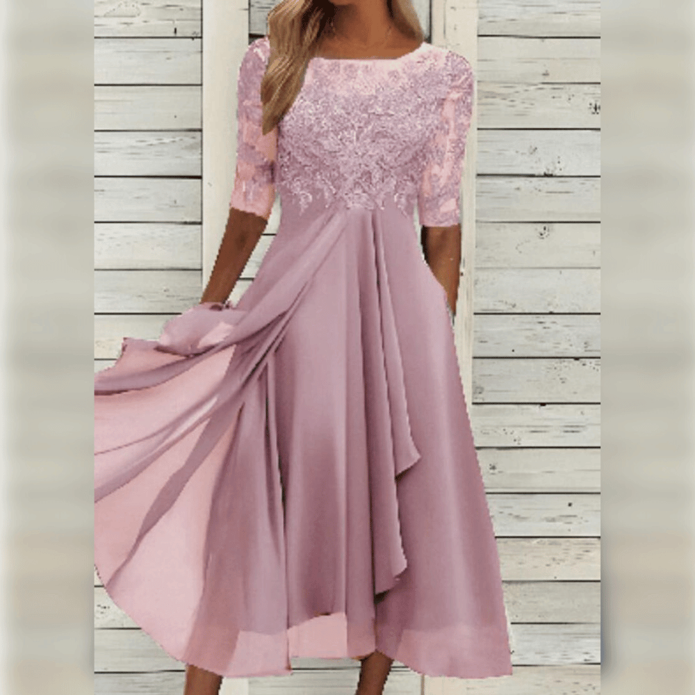 Robe de soirée élégante avec détails en dentelle et manches 3/4 pour des occasions spéciales