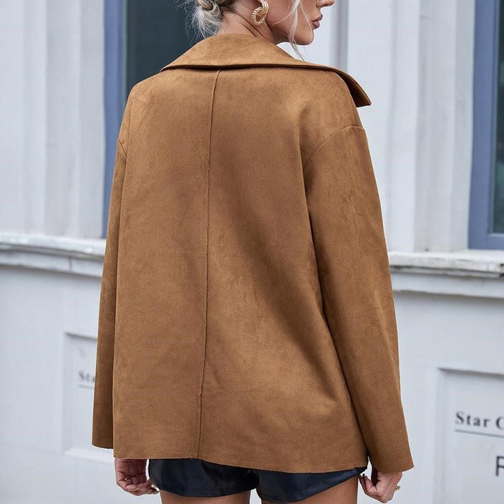 Veste en cuir élégante, stylée et sur mesure avec boutons pour femmes