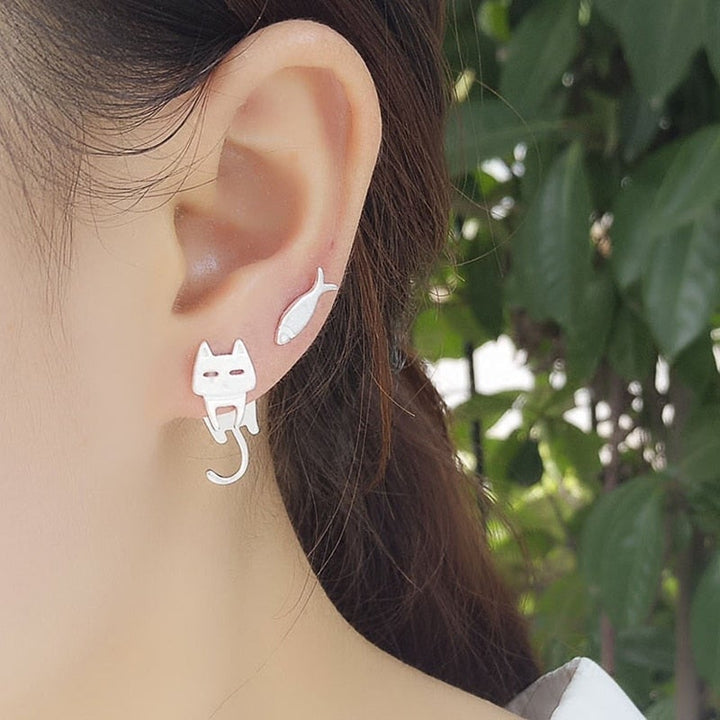 Boucle d'oreille en argent pour chaton grimpeur