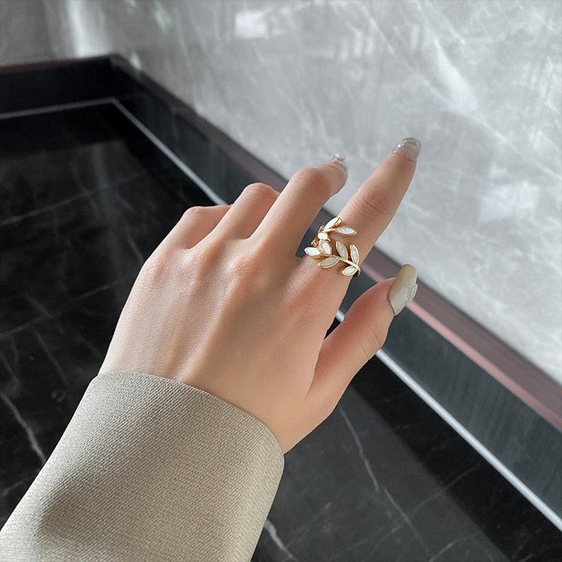 Bague en or feuille