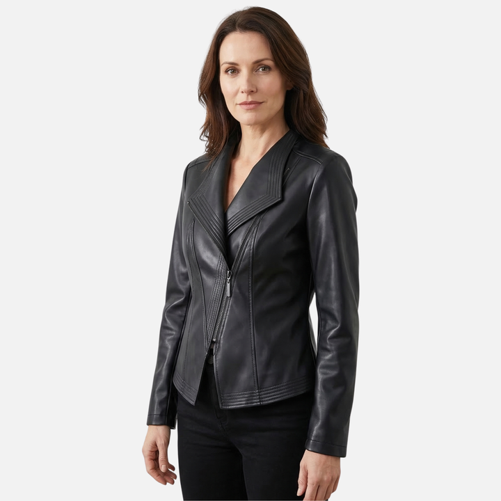 Yvette | Veste en simili cuir pour femmes, brillante et cintrée, avec large revers – Veste en PU