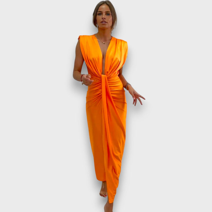 Oriane – Robe de soirée drapée avec décolleté plongeant