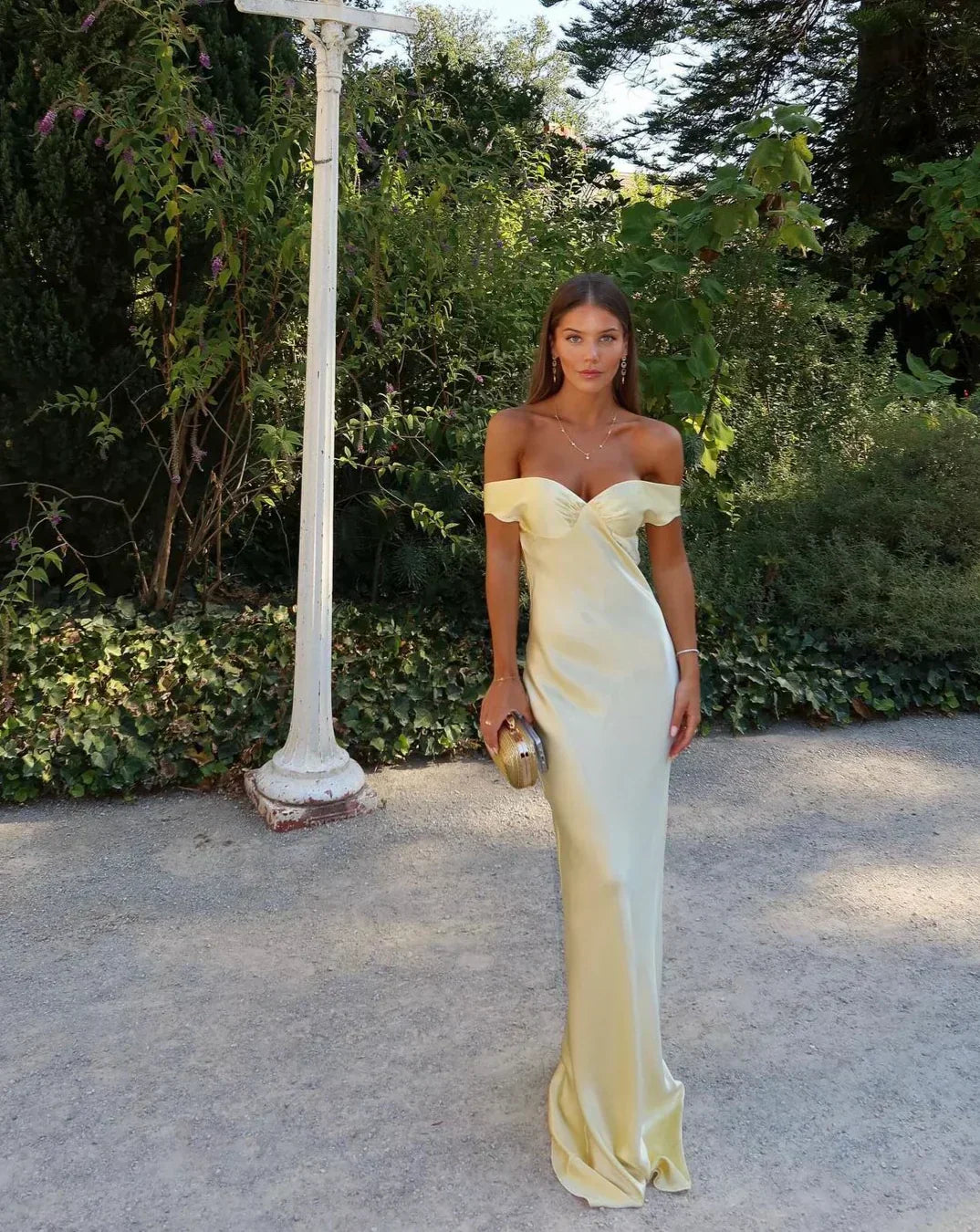 Emory - Robe maxi en satin sans dos