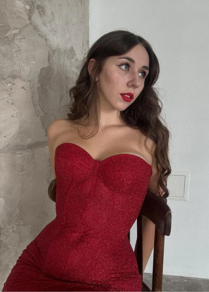 INEZ | robe mini corset sans bretelles en paillettes rouges