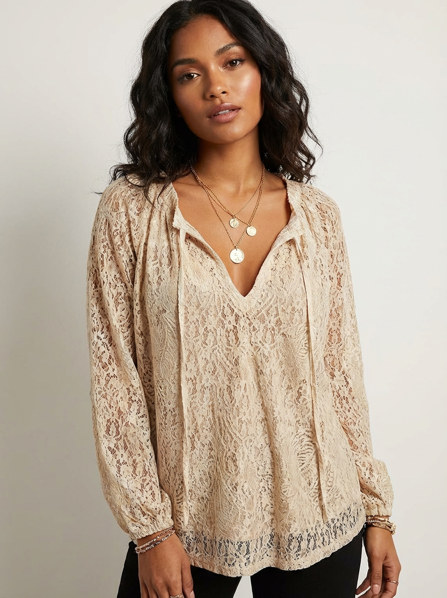 Blouse en dentelle aérienne avec une touche bohème - Kelly