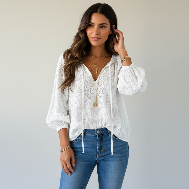 Blouse en dentelle aérienne avec une touche bohème - Kelly