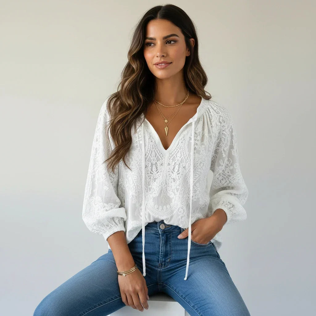 Blouse en dentelle aérienne avec une touche bohème - Kelly