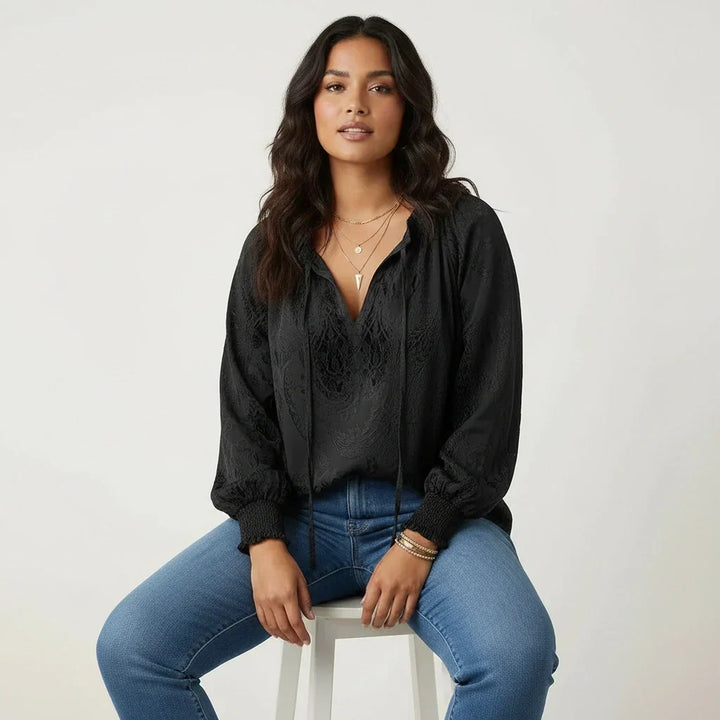 Blouse en dentelle aérienne avec une touche bohème - Kelly