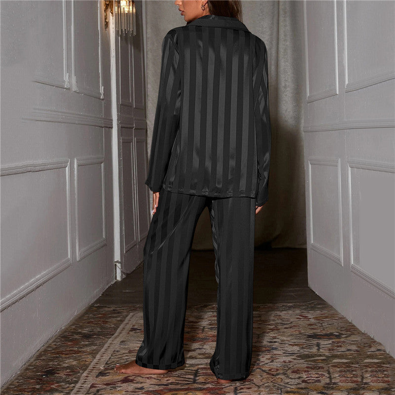 Pyjama pour femmes élégant en tissu doux