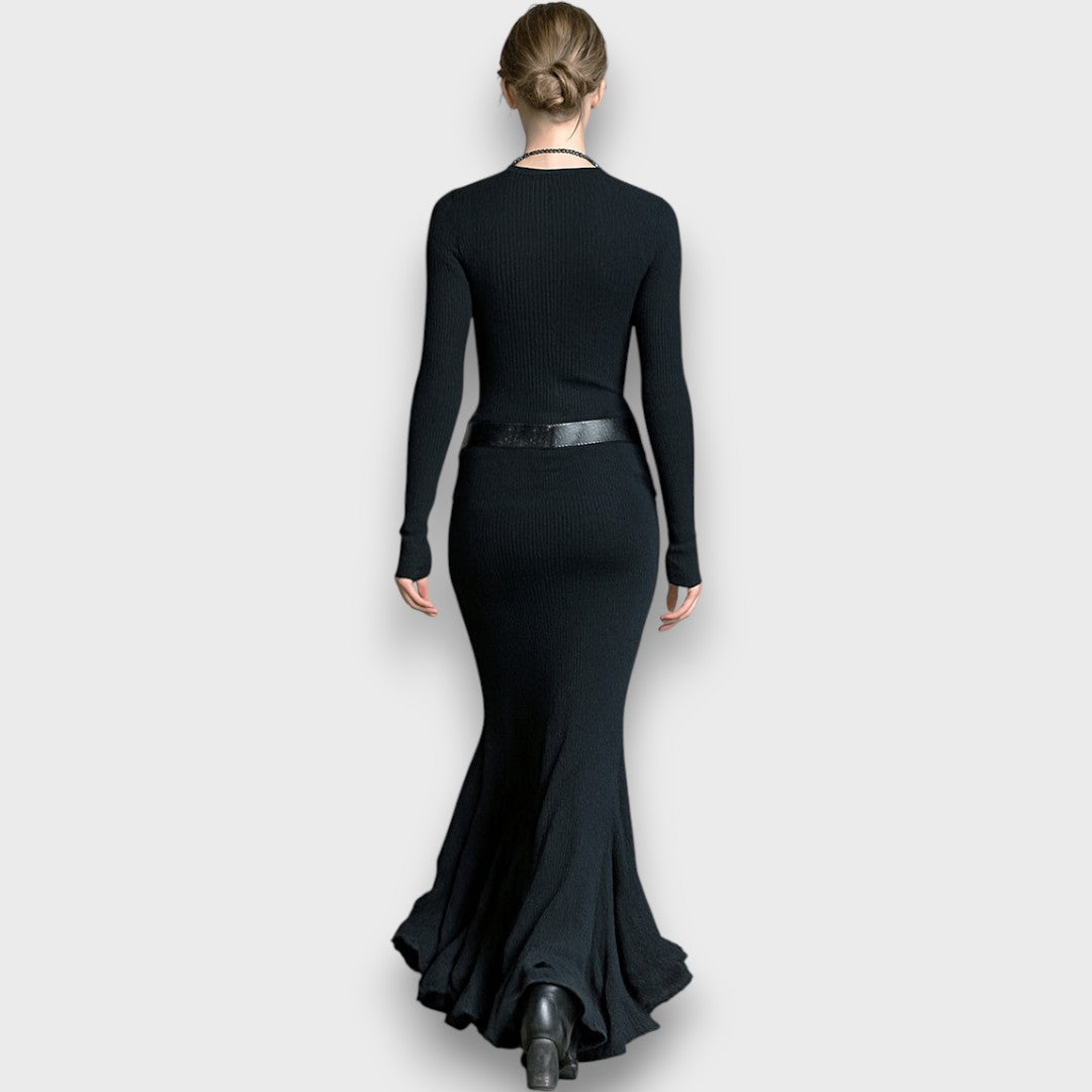 Selira – Robe maxi ajustée avec décolleté en V