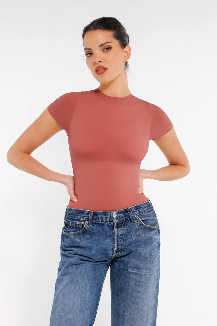 T-Shirt-Soutien-Gorge-Corps