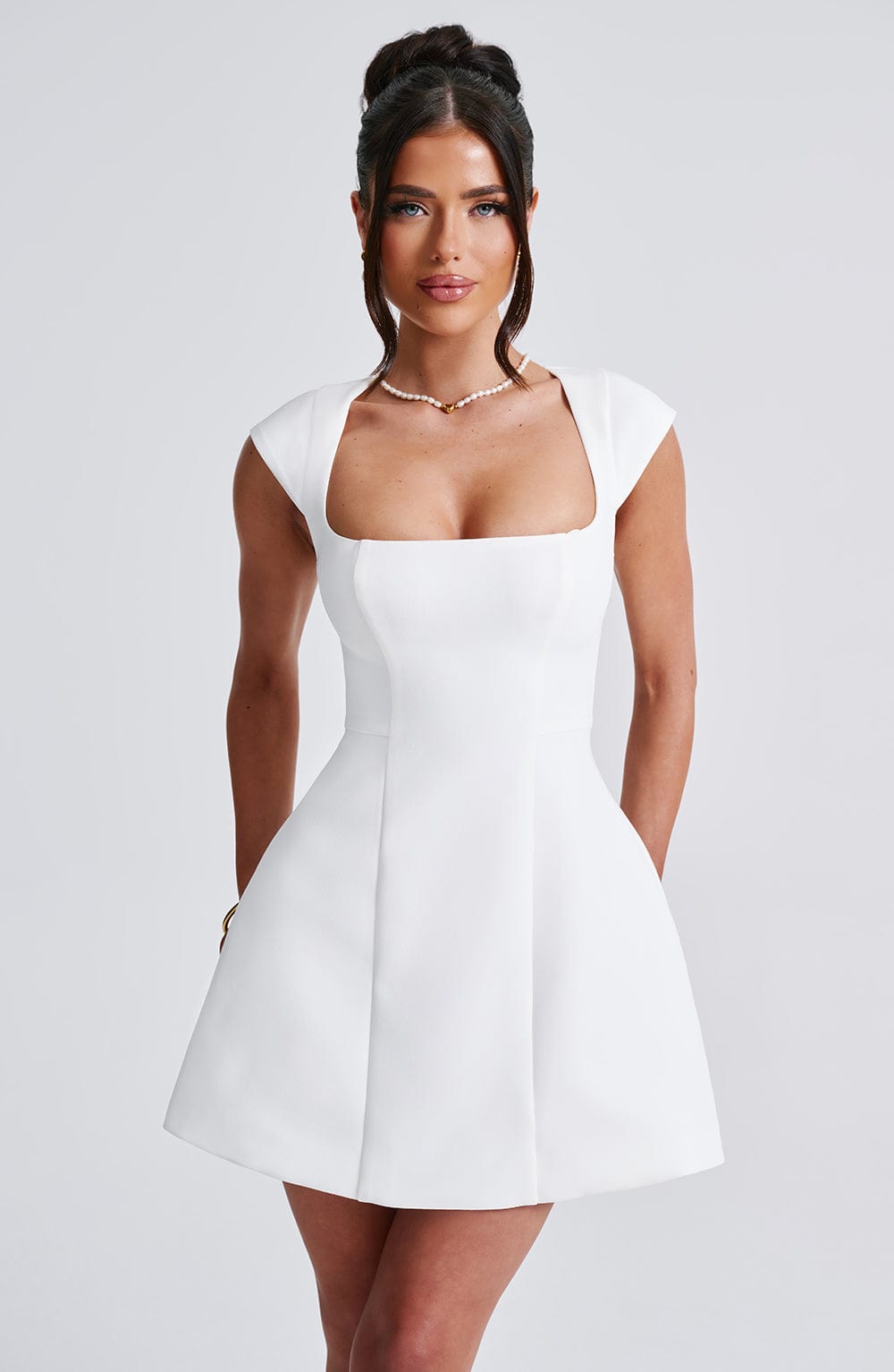 Nicole | Robe mini en ivoire élégante