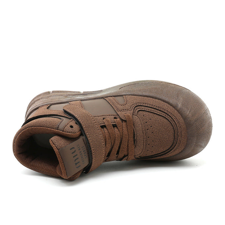Baskets montantes sportives pour femmes avec fermeture Velcro pratique et matériau extérieur résistant