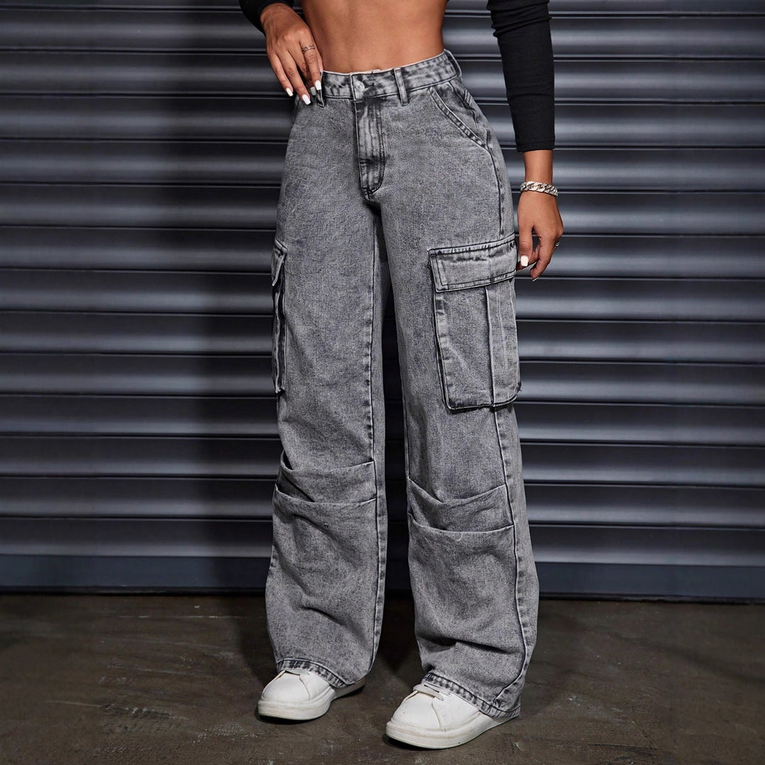 Jeans cargo pour femmes taille haute avec poches latérales pratiques