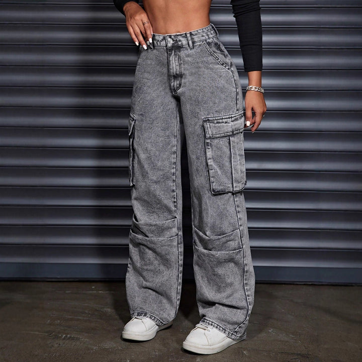 Jeans cargo pour femmes taille haute avec poches latérales pratiques