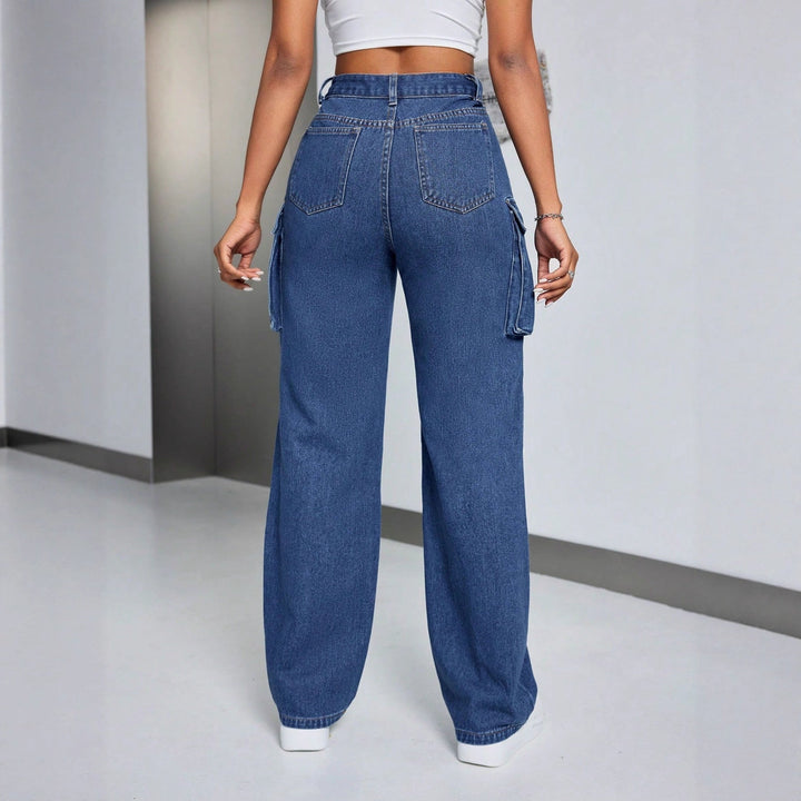 Jeans cargo pour femmes à taille haute avec poches latérales