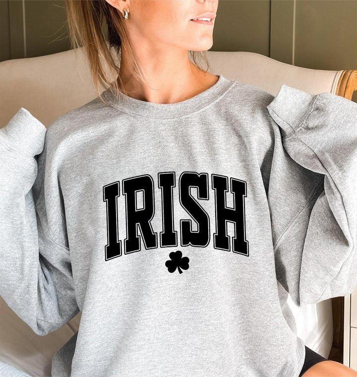 Sweatshirt pour femmes avec des points forts de design irlandais actuels