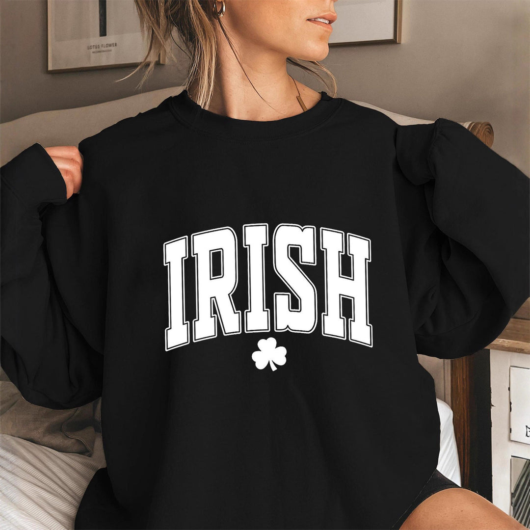 Sweatshirt pour femmes avec des points forts de design irlandais actuels