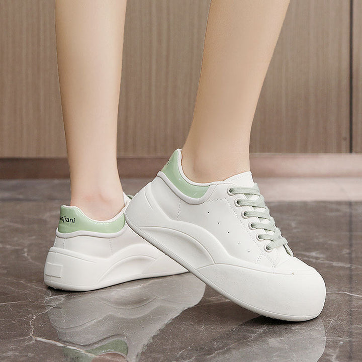 Baskets féminines à la mode avec un ajustement confortable et un design élégant