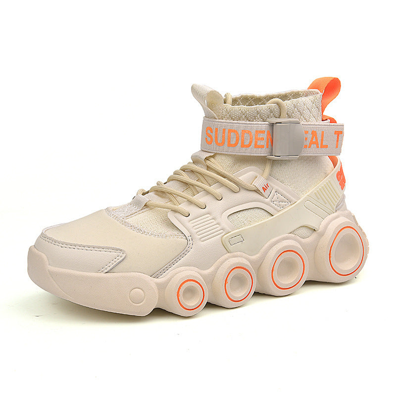 Baskets montantes streetwear pour femmes avec un système de sangle innovant