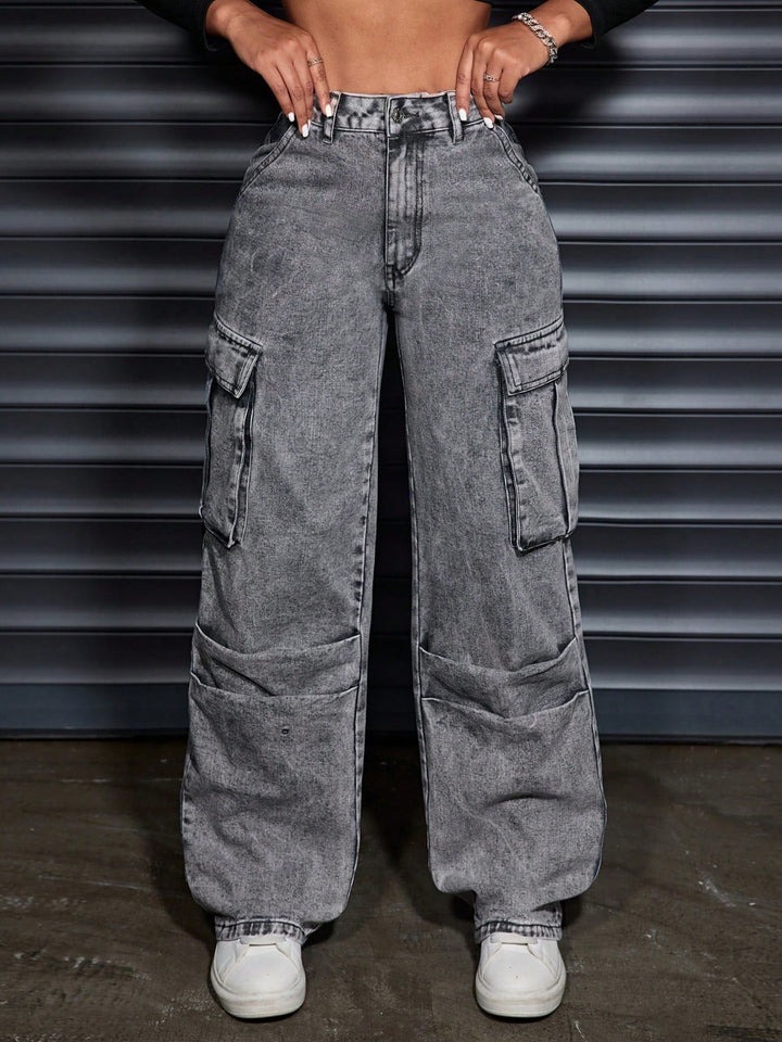 Jeans cargo pour femmes taille haute avec poches latérales pratiques