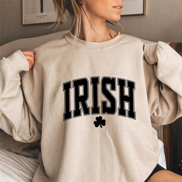 Sweatshirt pour femmes avec des points forts de design irlandais actuels