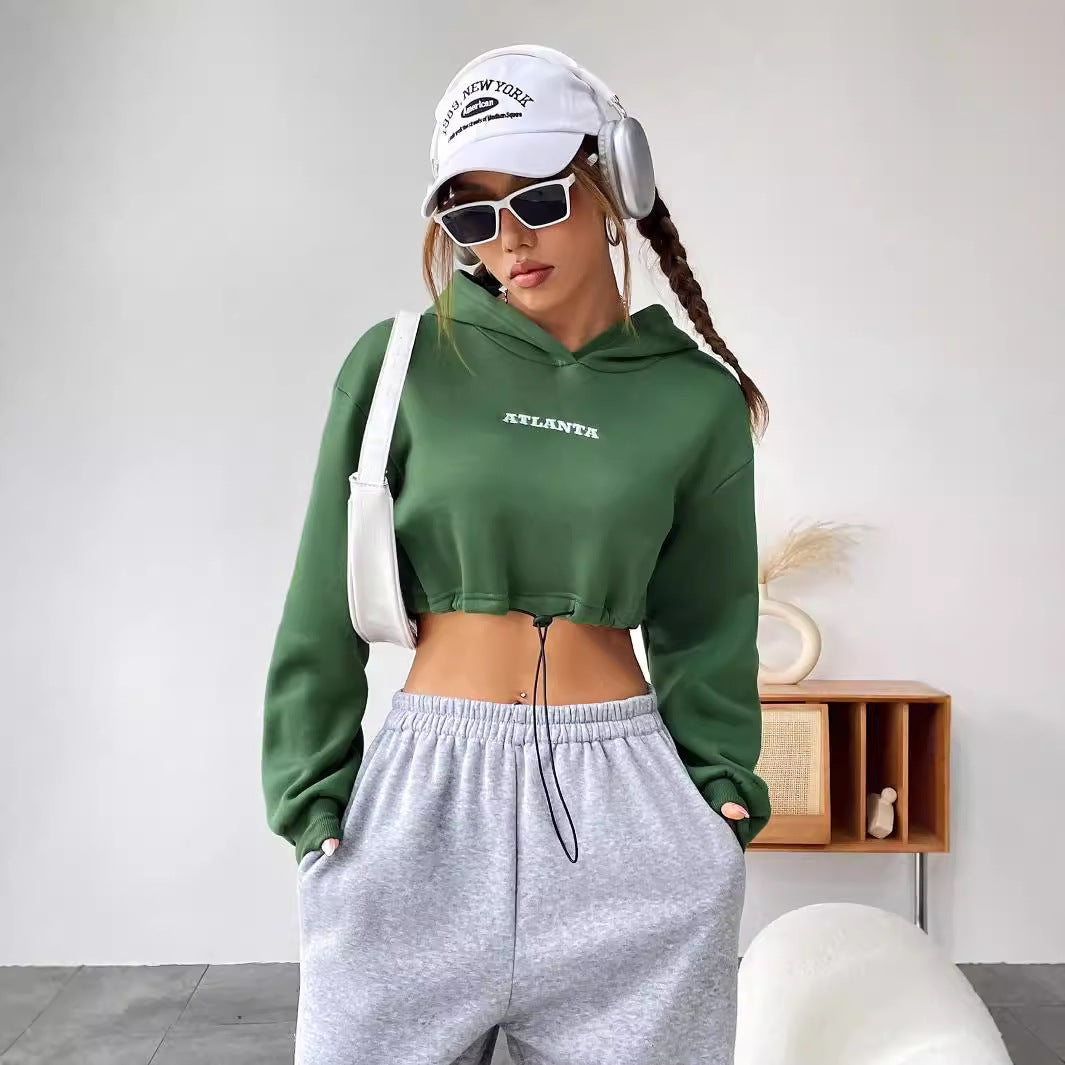 Hoodie cropped pour femmes avec inscription brodée et cordon de serrage