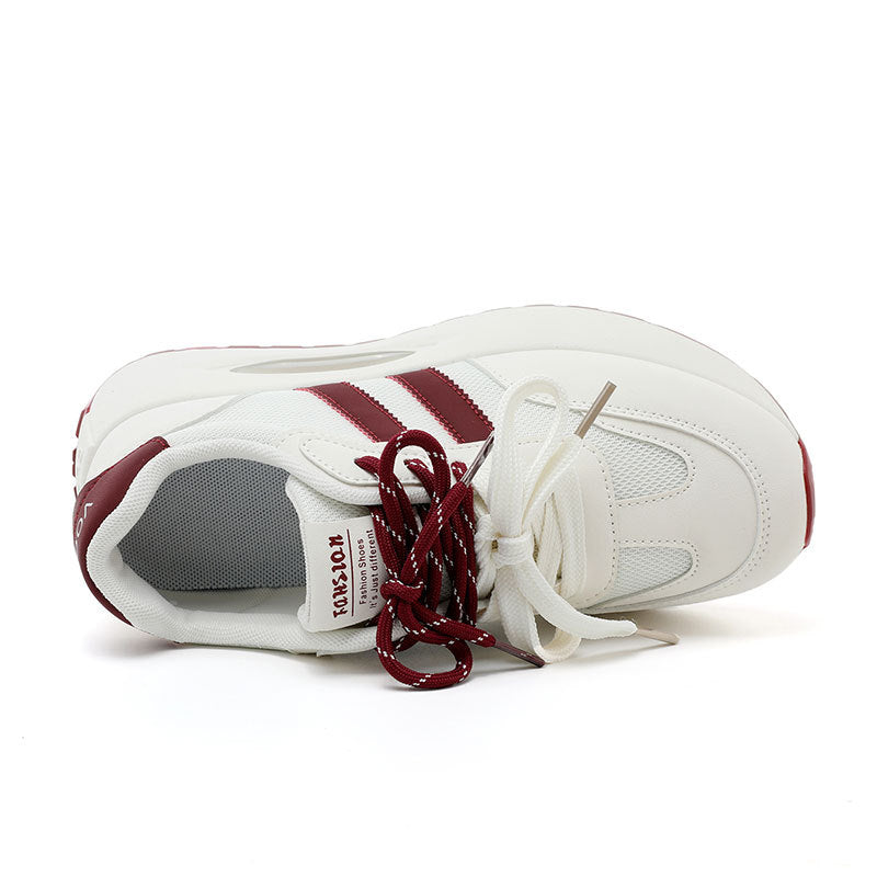 Baskets tendance pour femmes avec profil robuste et surface en mesh respirant