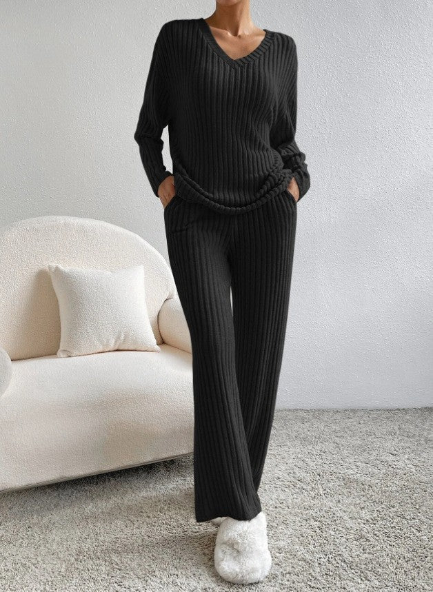 Ensemble tricot femme confortable au design côtelé moderne