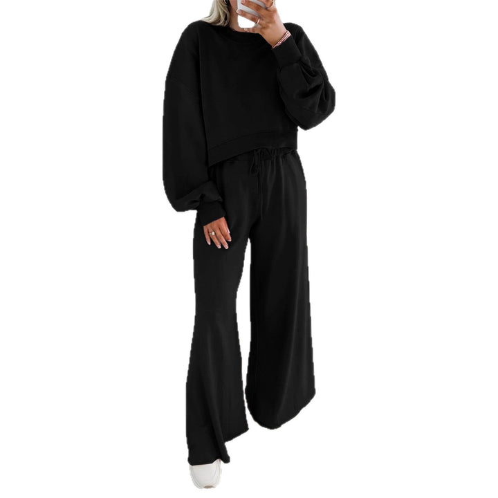 Ensemble de sport confortable pour femmes avec sweat-shirt court décontracté et coupe de pantalon ample
