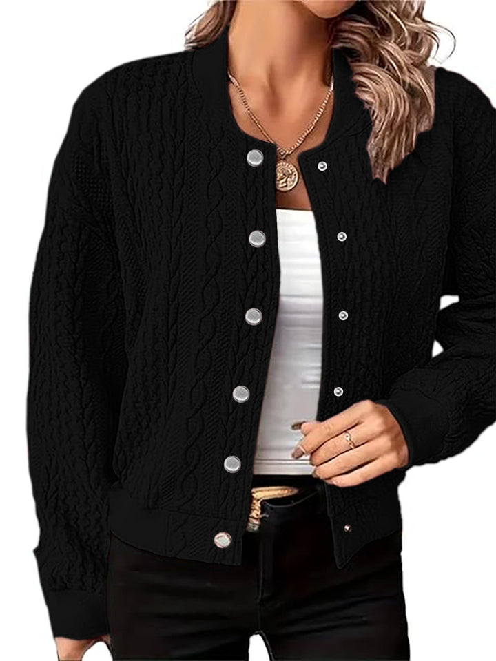 Gilet pour femmes au design moderne en torsades avec fermeture à boutons-pression