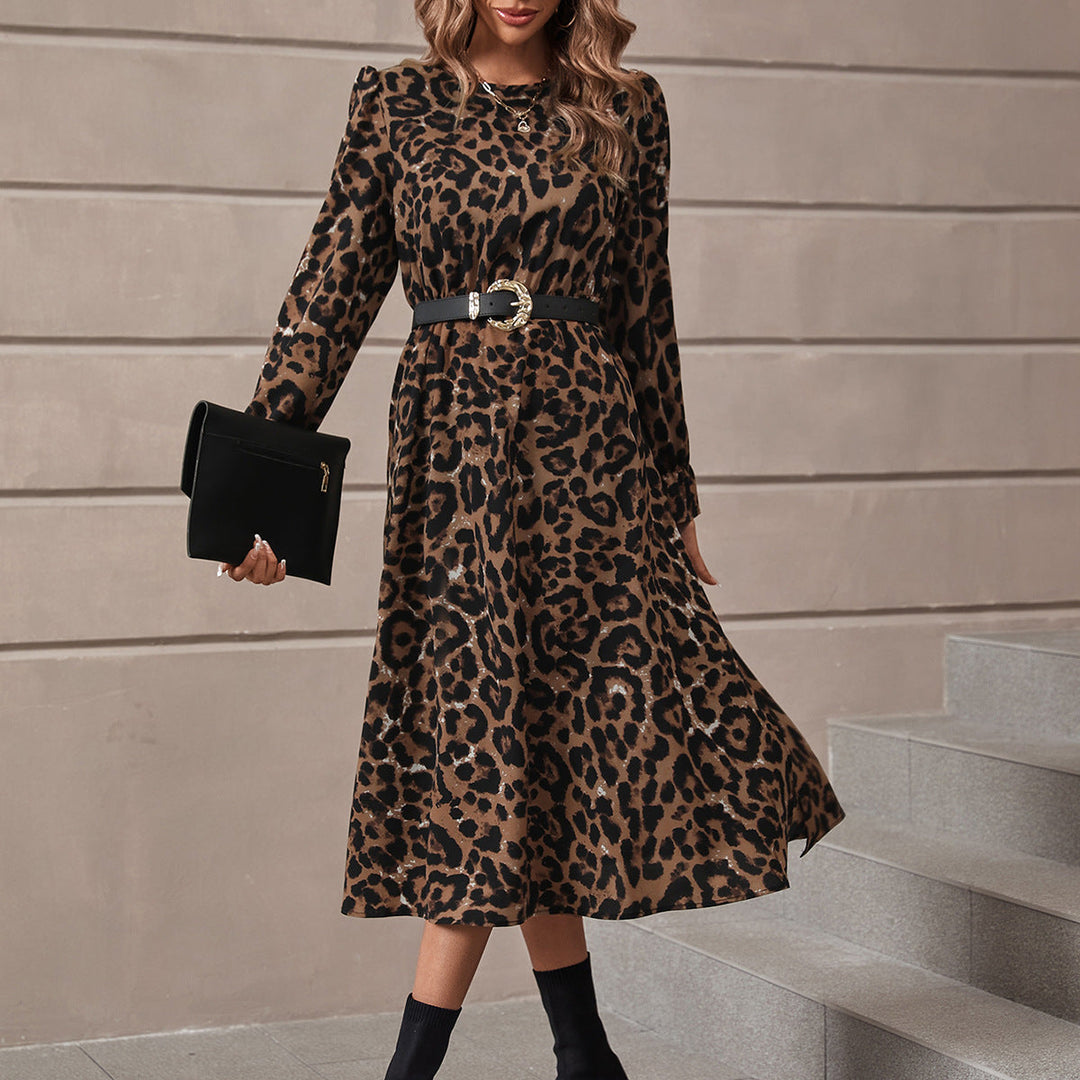 Robe maxi élégante pour femmes avec un motif léopard moderne et des manches bouffantes nostalgiques