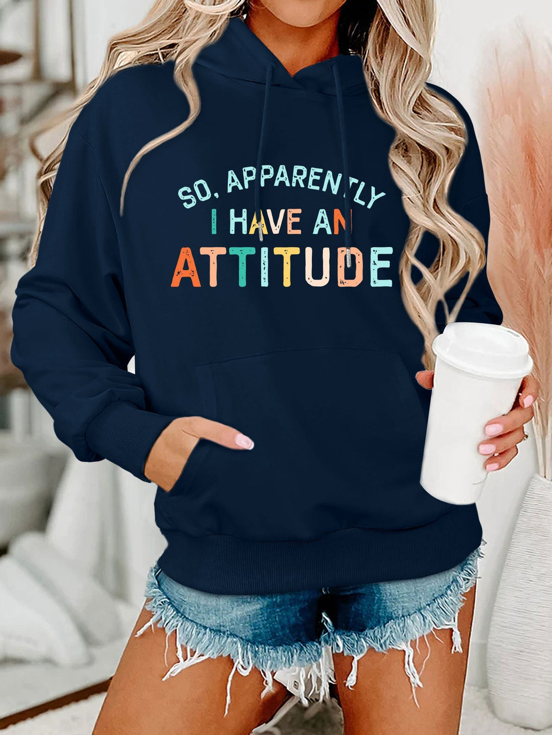 Sweat à capuche pour femmes avec inscription créative et coupe décontractée