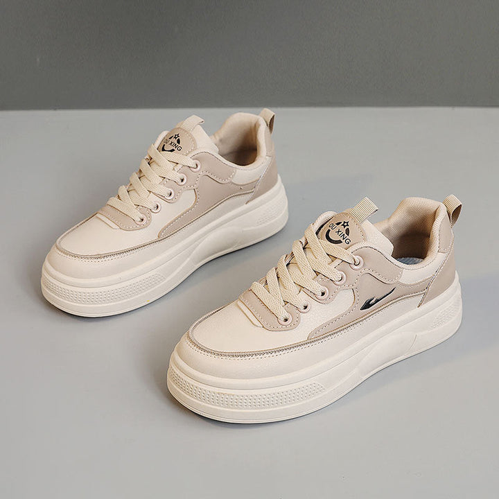 Baskets pour femmes avec un design tendance de semelles compensées et des matériaux respirants